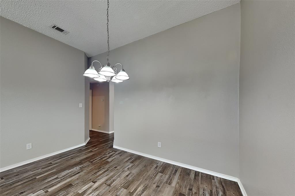 7904 Gardengate Lane Property Photo 6