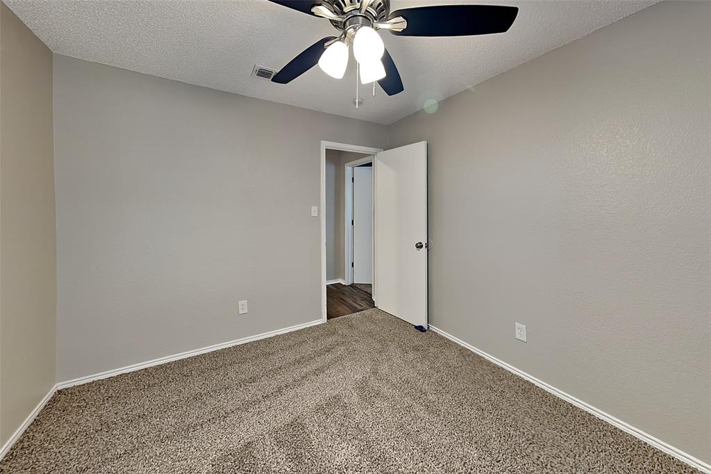 7904 Gardengate Lane Property Photo 13
