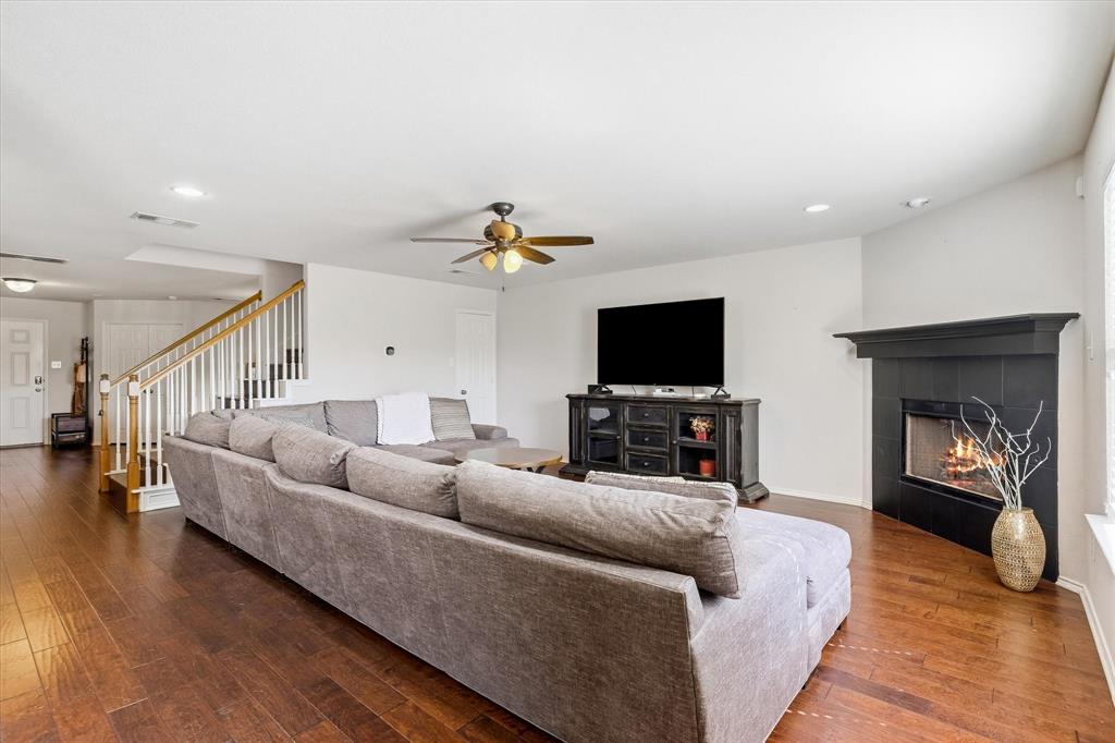 8745 Golden Sunset Trail Property Photo 9