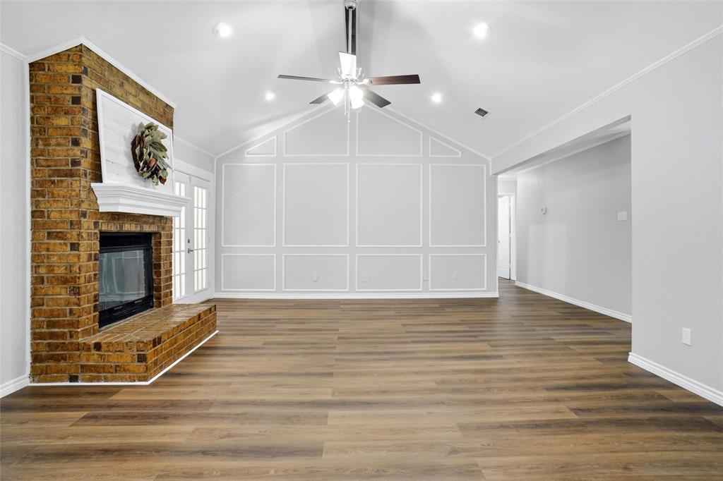 8624 Crestview Property Photo 3