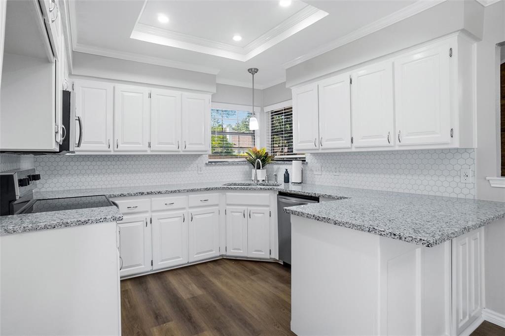 8624 Crestview Property Photo 7