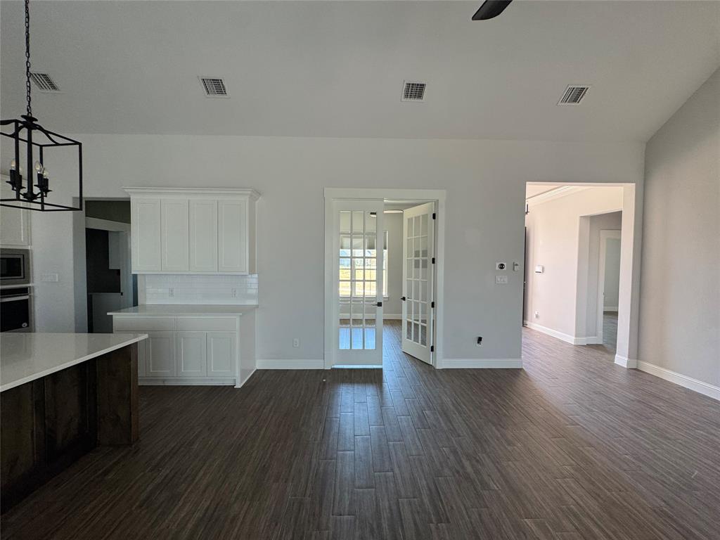 3001 Eagles Court Property Photo 8