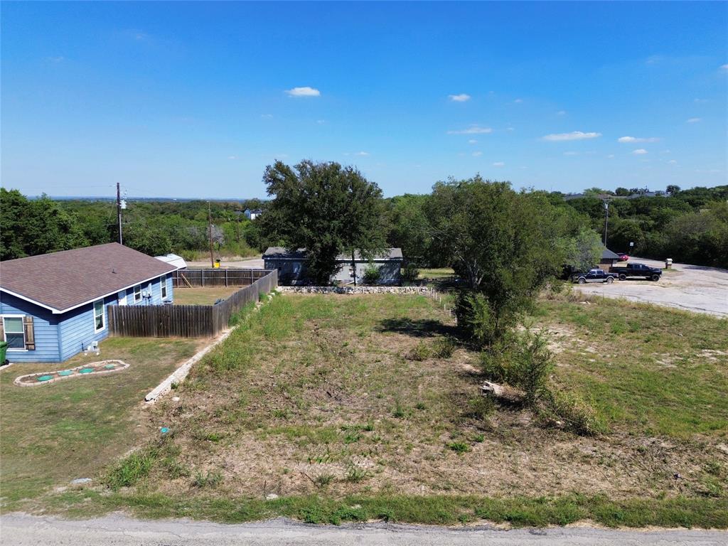 756 E Bluebonnet Drive Property Photo 2