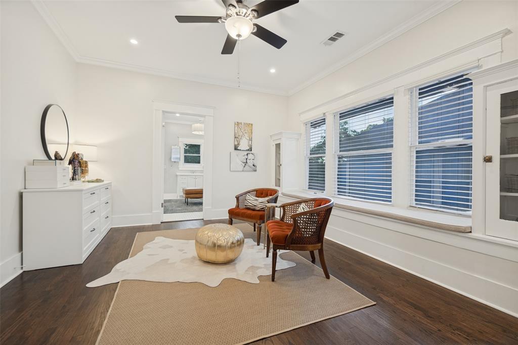 121 S Montclair Avenue Property Photo 23