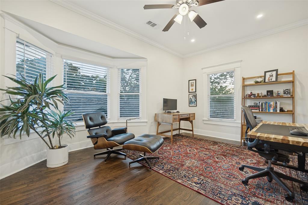 121 S Montclair Avenue Property Photo 30