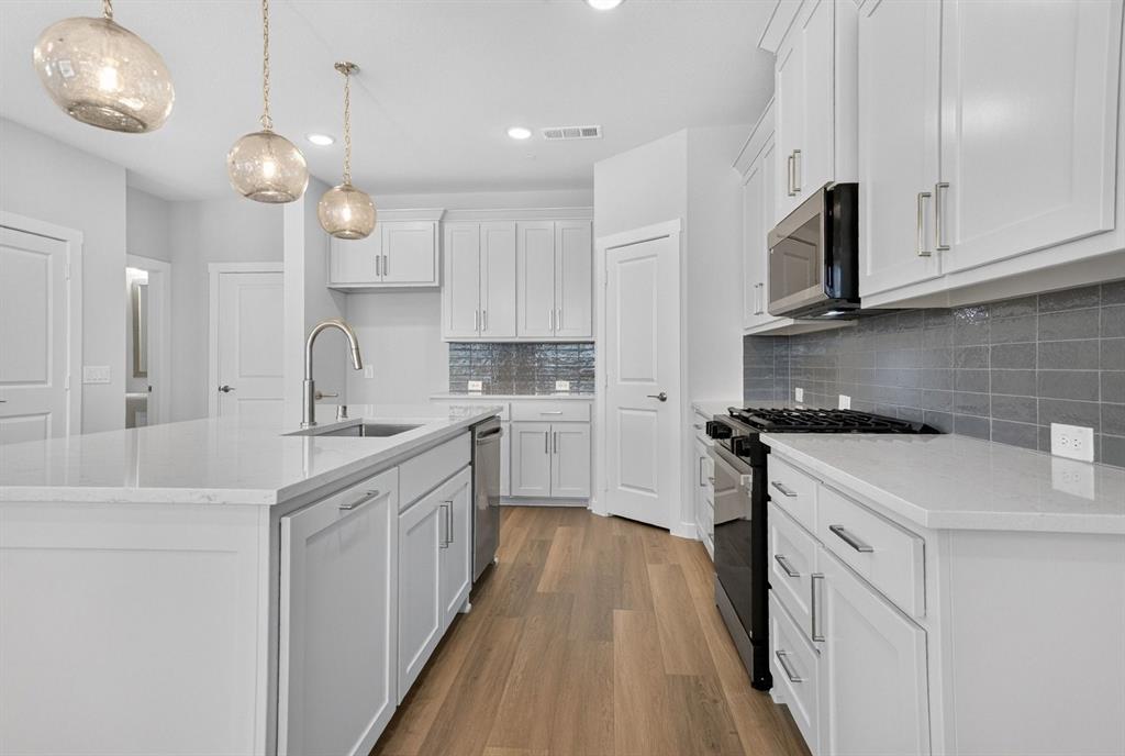 2864 Enfield Property Photo 4