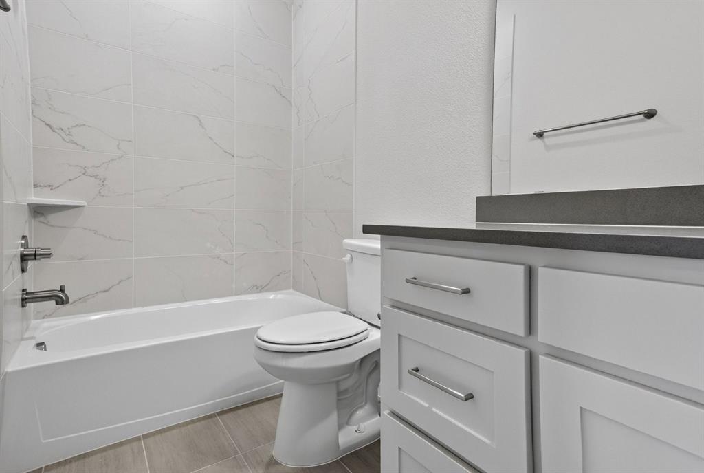 2864 Enfield Property Photo 33