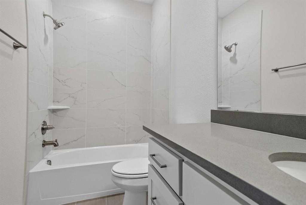 2864 Enfield Property Photo 35