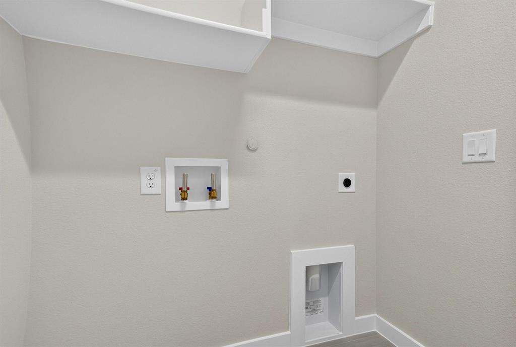 2864 Enfield Property Photo 38