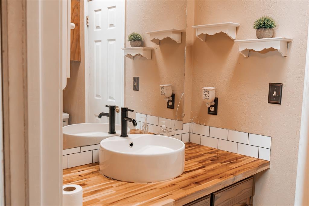 2217 Hcr-4281 Property Photo 22