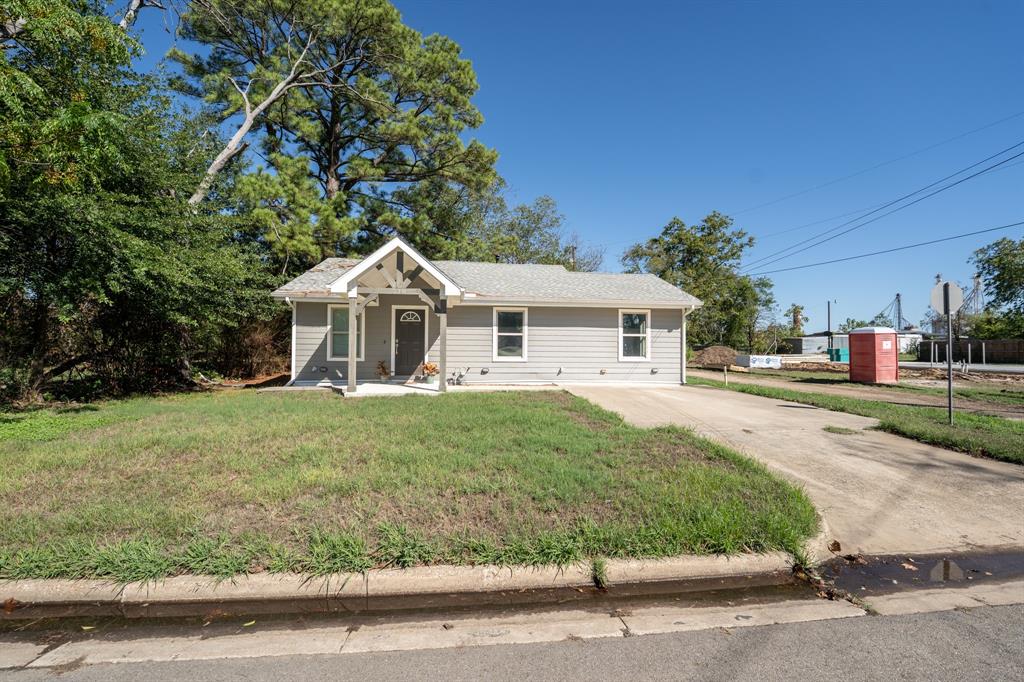 510 Woodlawn Street Property Photo 1