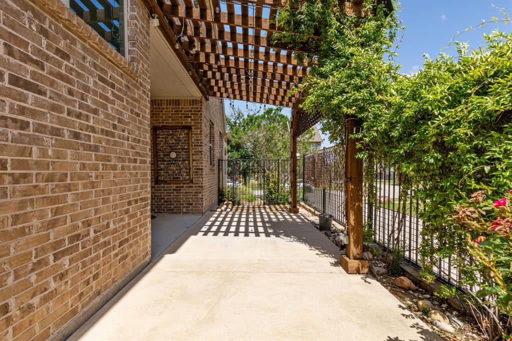 6920 Royal View Drive Property Photo 32