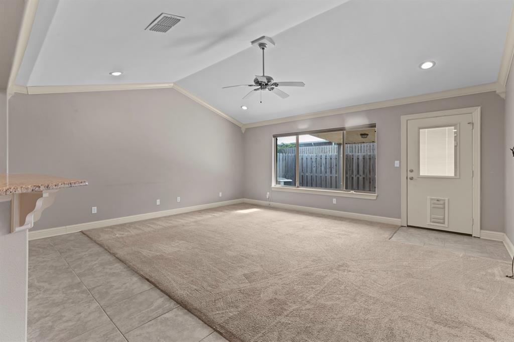 1714 Yosemite Way Property Photo 8