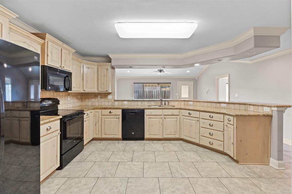 1714 Yosemite Way Property Photo 12