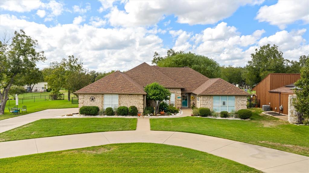 9004 Woodlawn Drive Property Photo 1