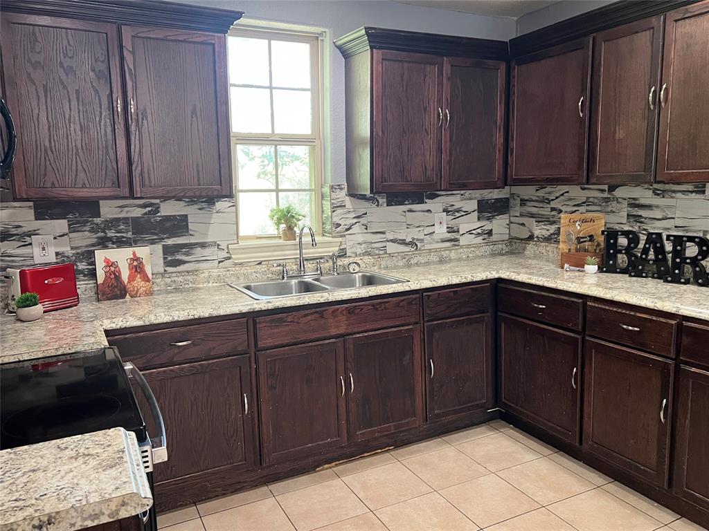 3227 Avenue I Property Photo 17