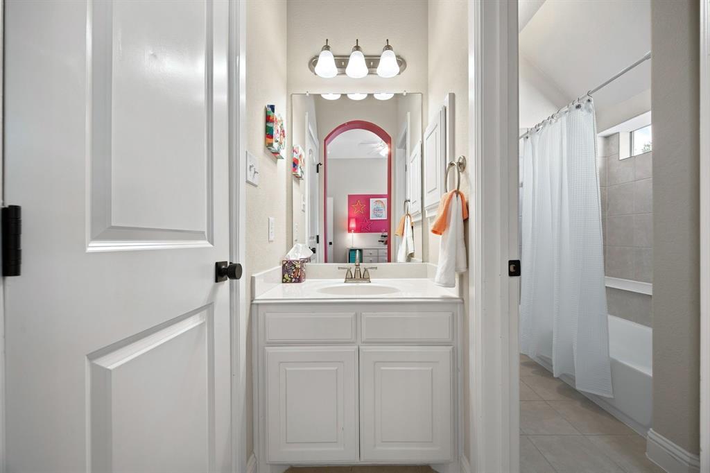2908 Mountain Creek Drive Property Photo 13