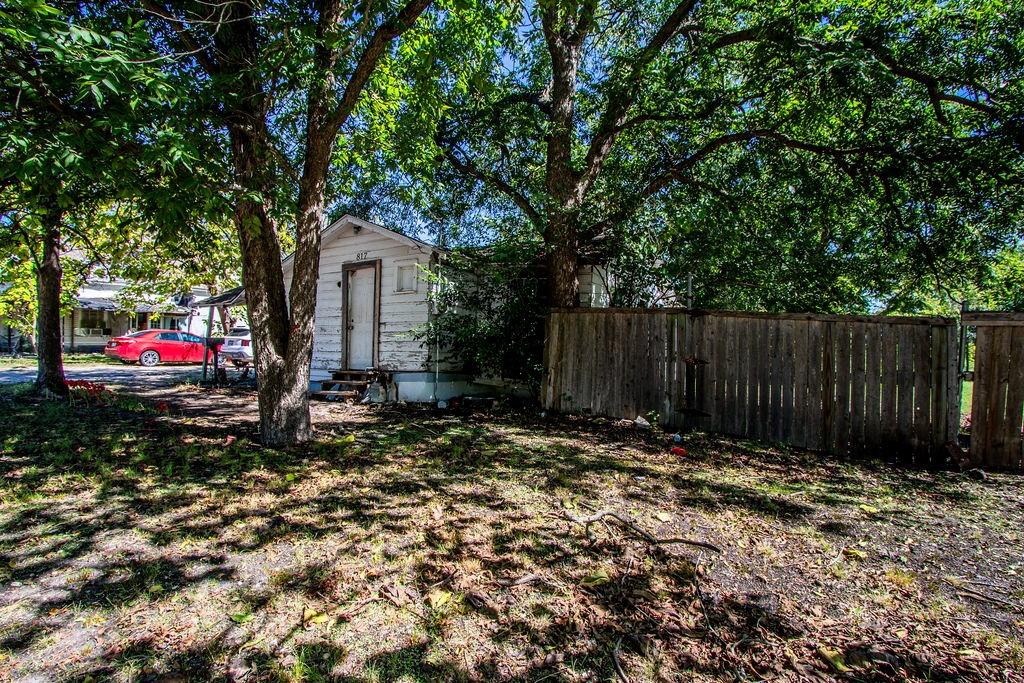 817 S Main Street Property Photo 2