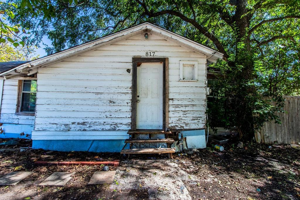 817 S Main Street Property Photo 3