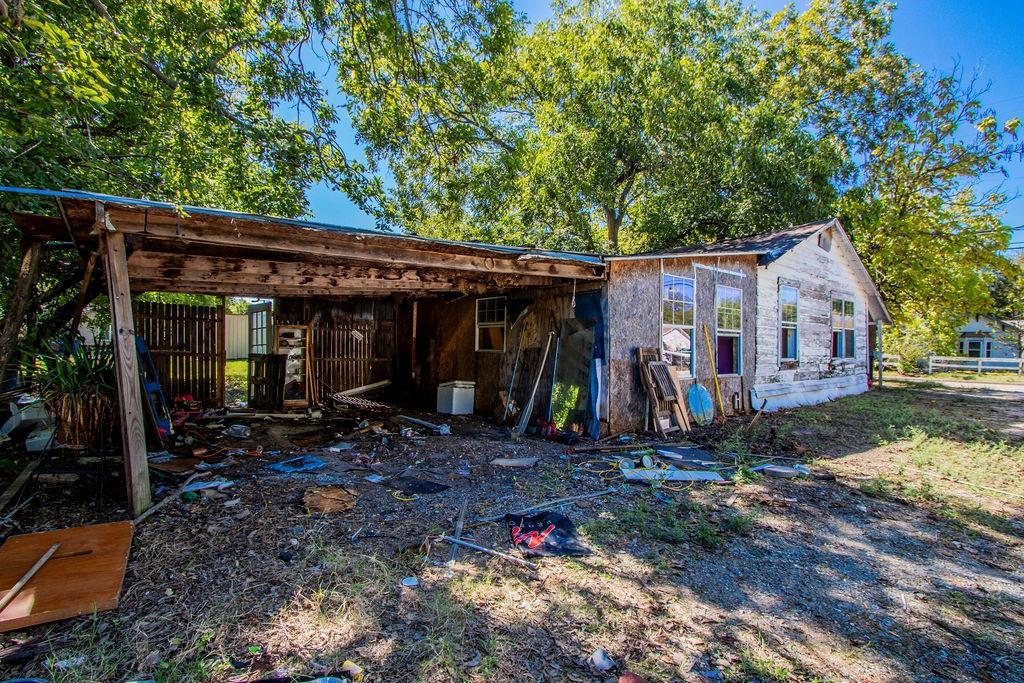 817 S Main Street Property Photo 6