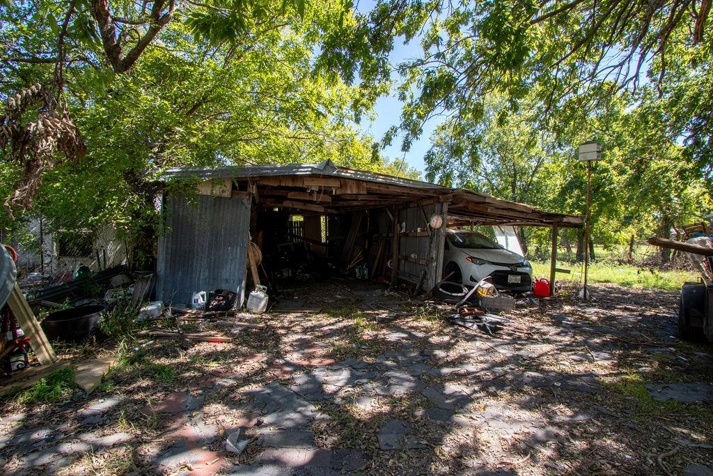 817 S Main Street Property Photo 7