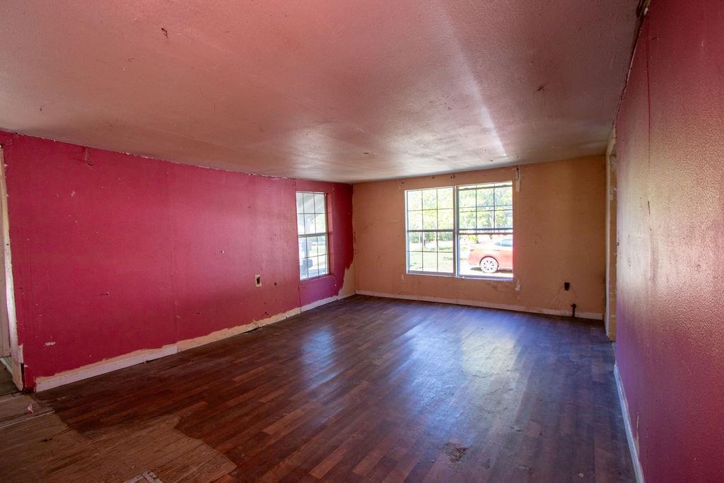 817 S Main Street Property Photo 10