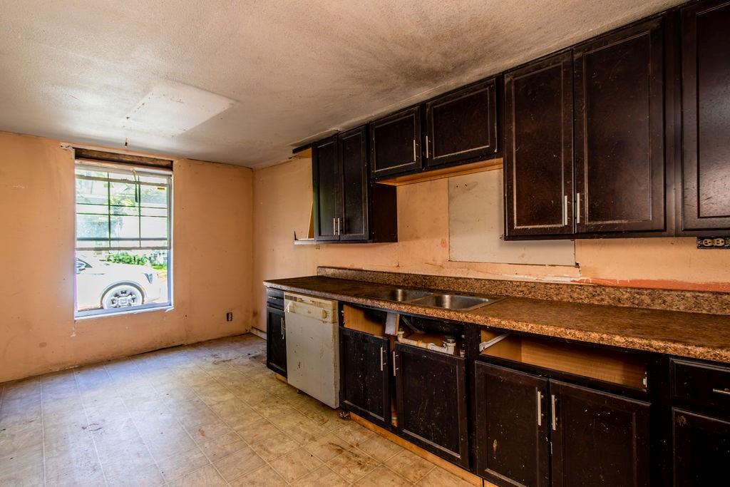 817 S Main Street Property Photo 12