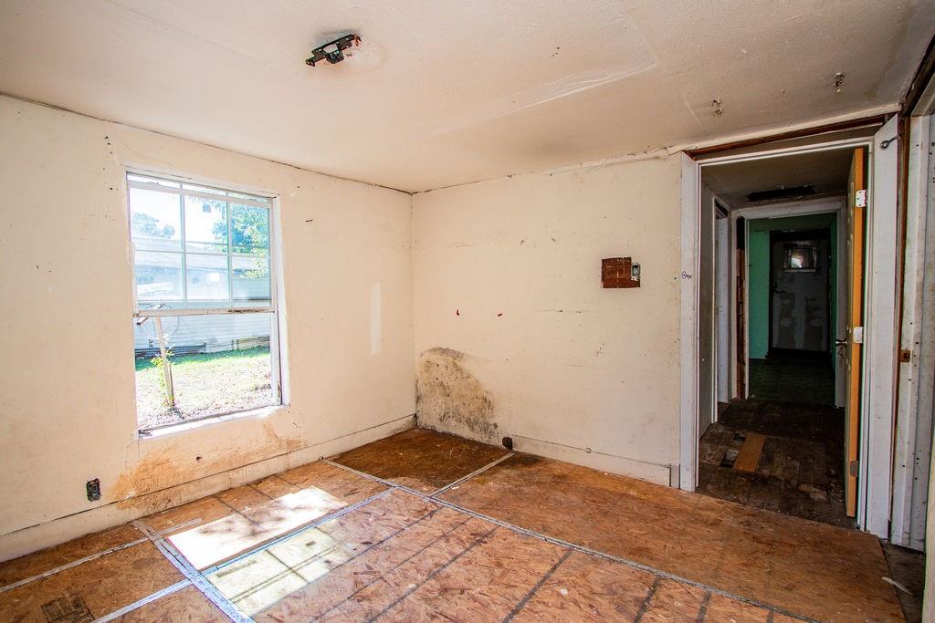 817 S Main Street Property Photo 15