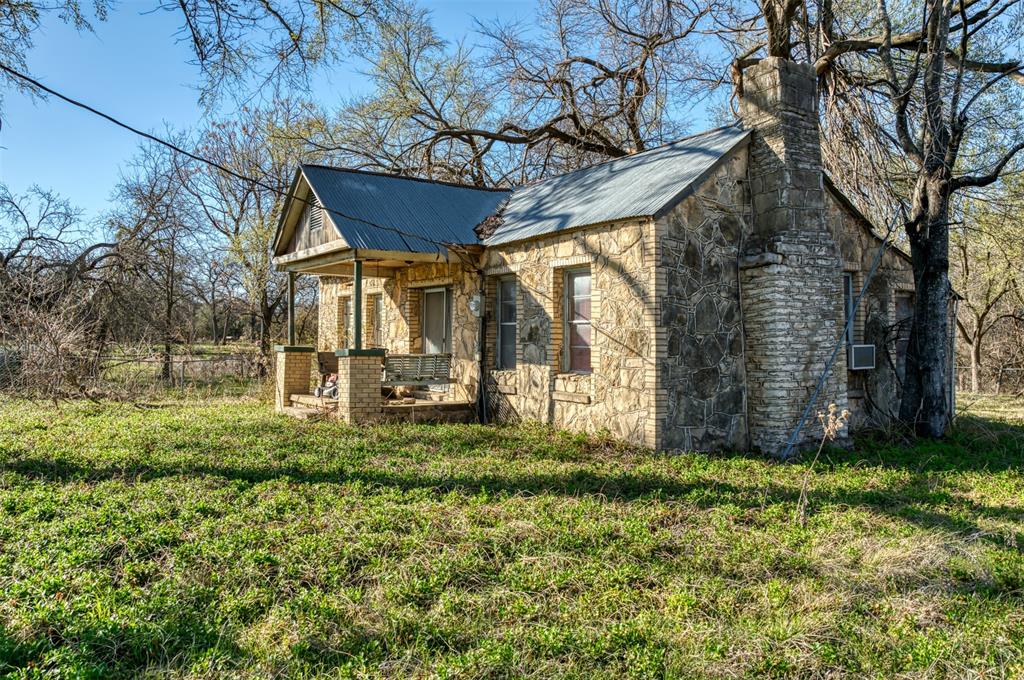 1208 & 1398 Private Road 1399 Property Photo 7
