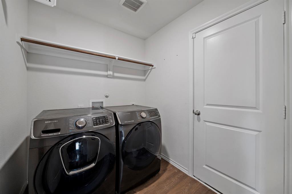 216 Churchill Court Property Photo 21