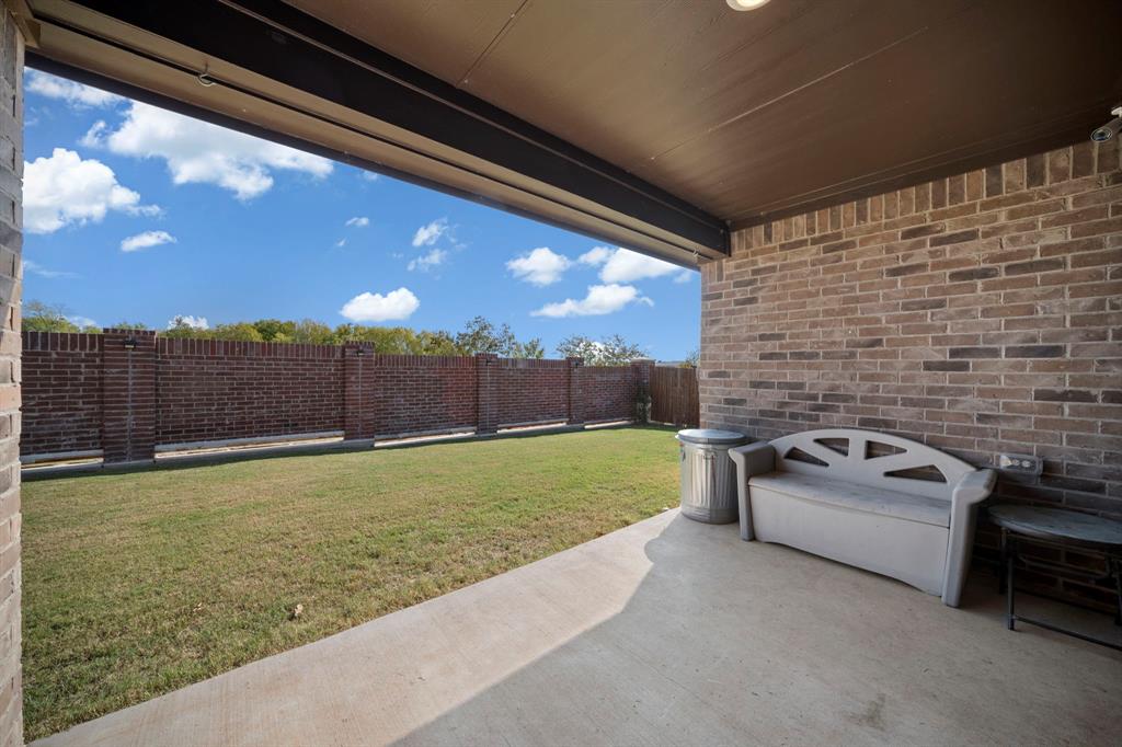 216 Churchill Court Property Photo 23