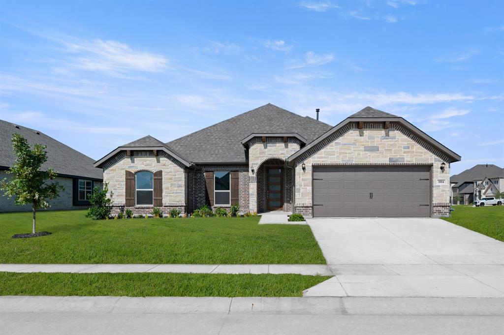 1004 Wedgestone Drive Property Photo 1