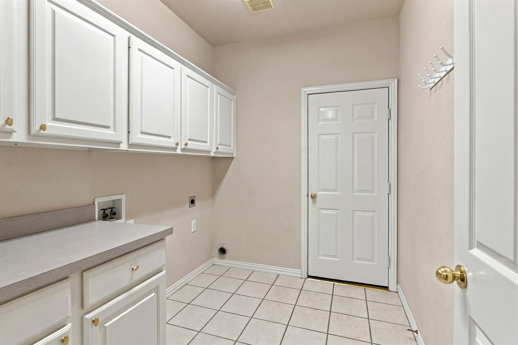 636 Wyndham Circle Property Photo 28