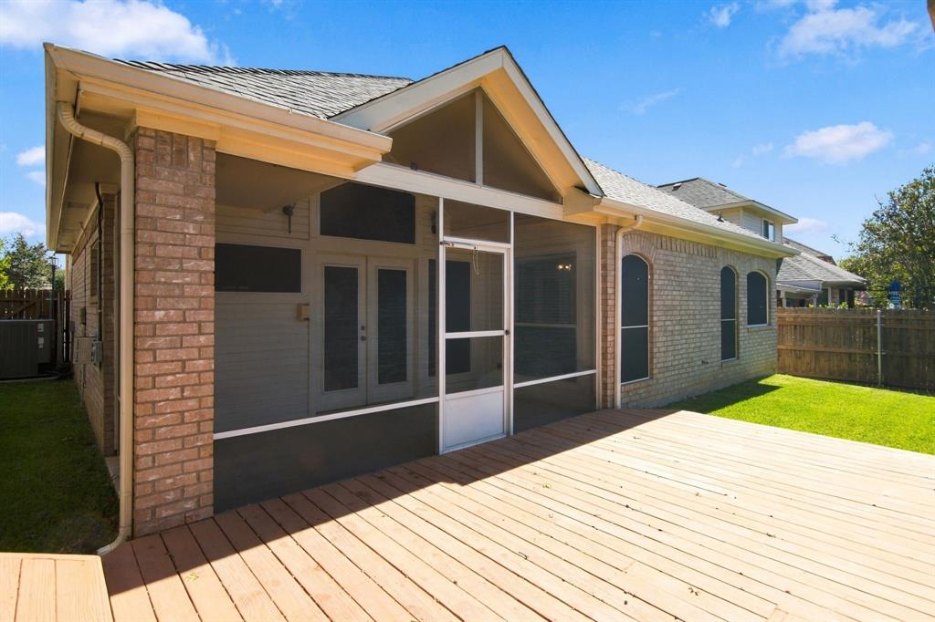 636 Wyndham Circle Property Photo 33