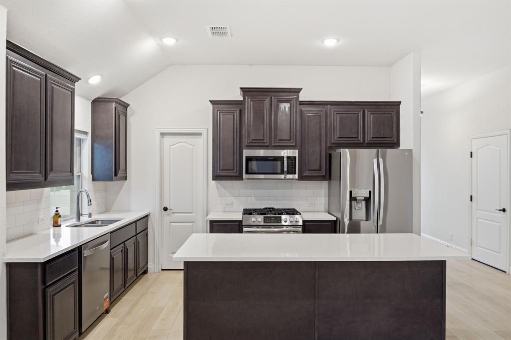 7428 Wispy Willow Lane Property Photo 4