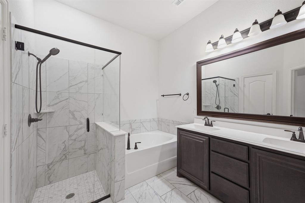 7428 Wispy Willow Lane Property Photo 16