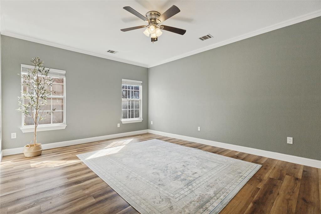 136 S College Street Property Photo 11