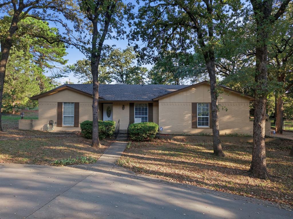 2041 Fawkes Lane Property Photo 1
