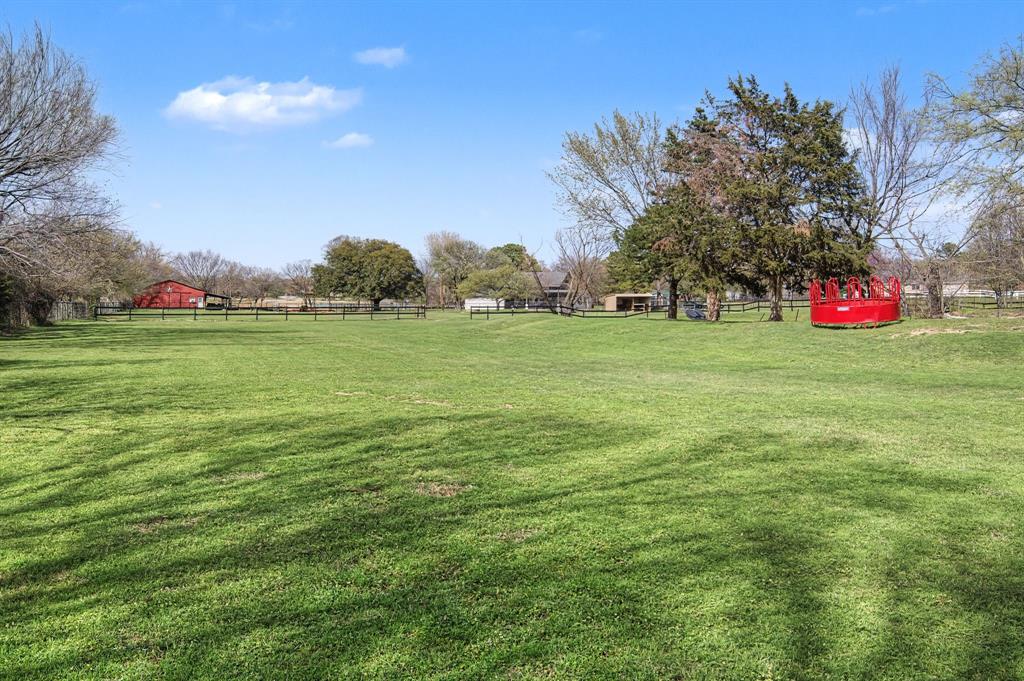 800 Lodestar Drive Property Photo 1