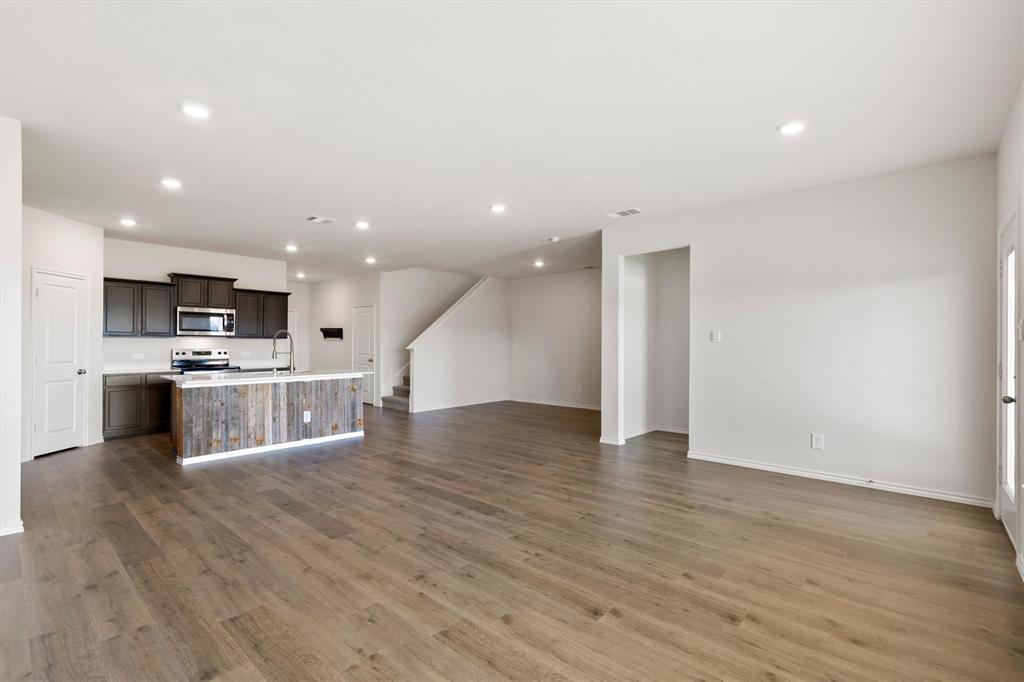 809 Sunlight Loop Property Photo 3