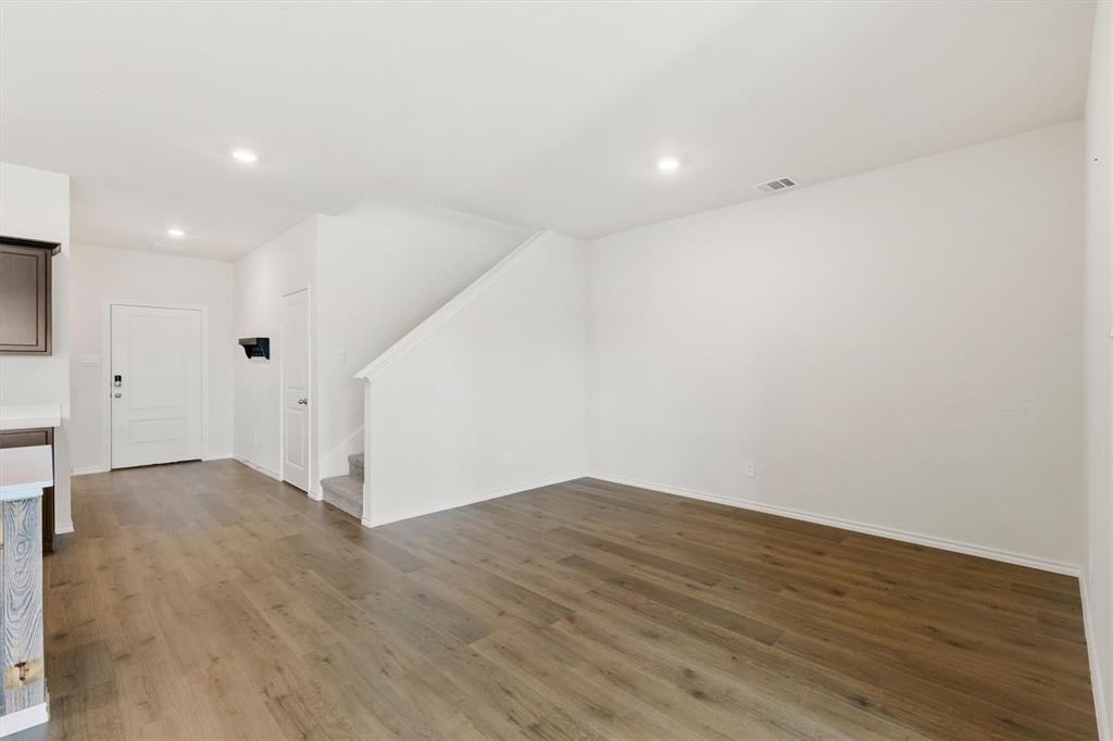 809 Sunlight Loop Property Photo 5