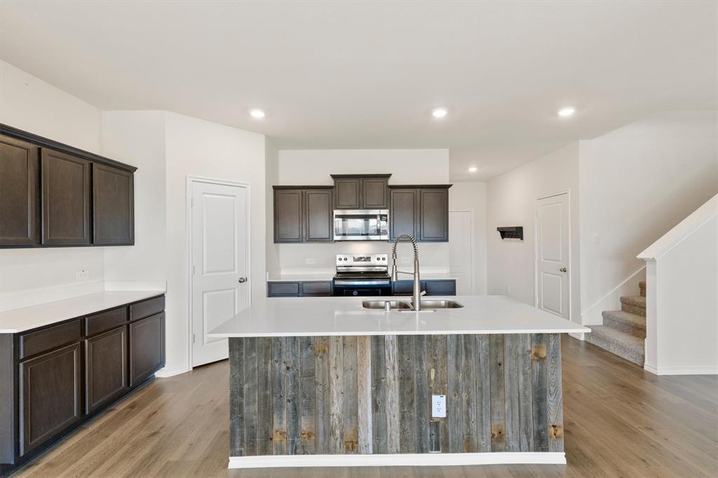 809 Sunlight Loop Property Photo 6