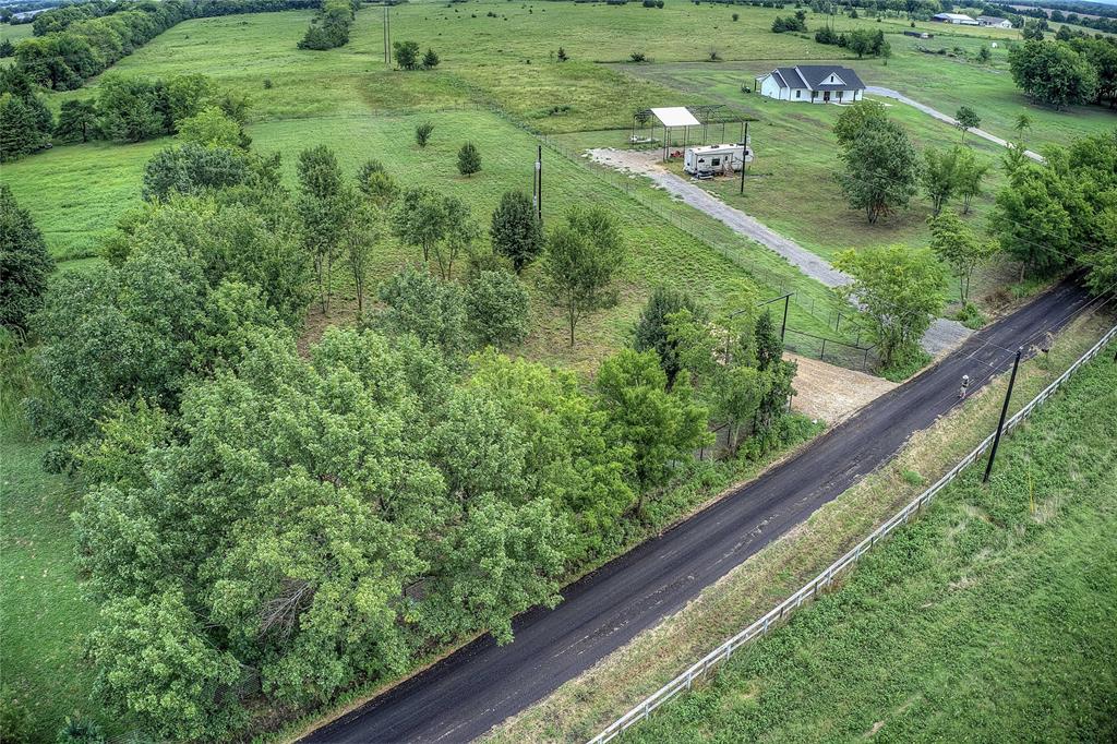 868 County Road 23940 Property Photo 8