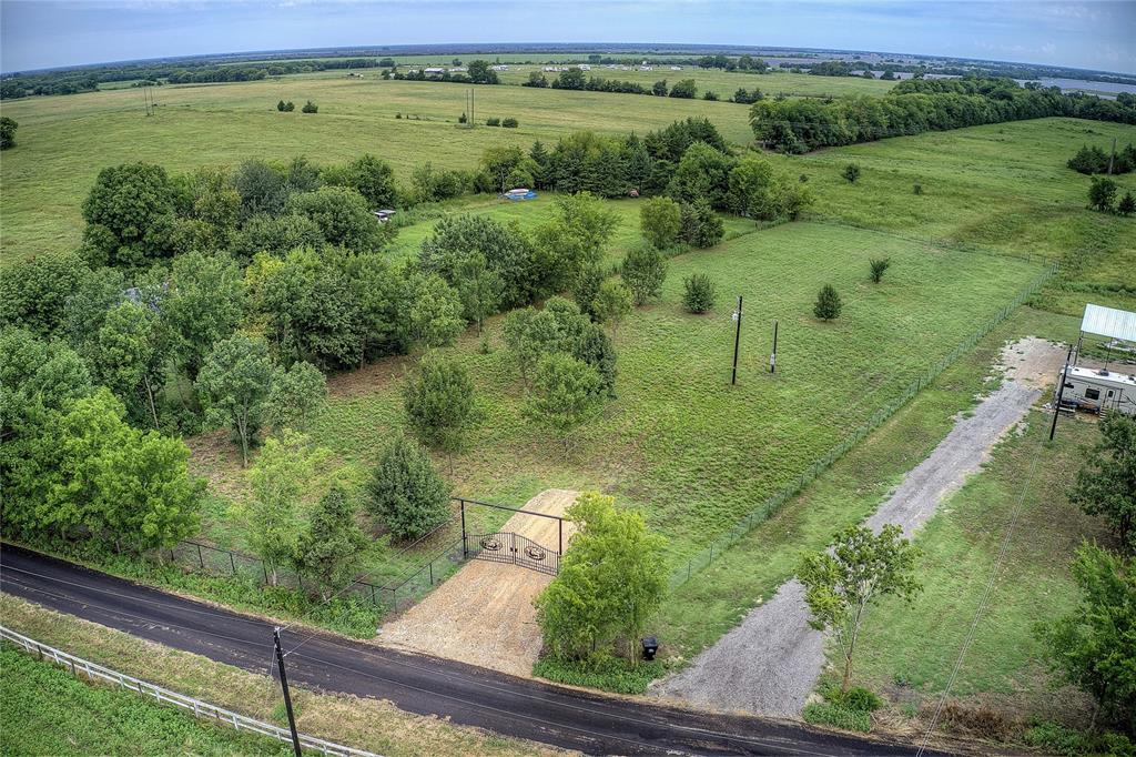 868 County Road 23940 Property Photo 9
