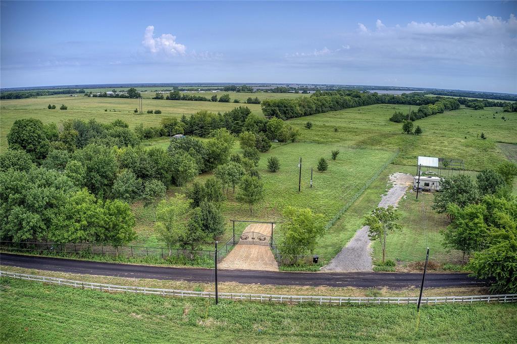 868 County Road 23940 Property Photo 14