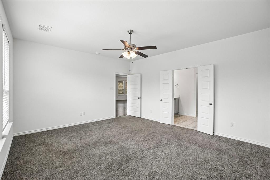 1915 Seminole Drive Property Photo 13