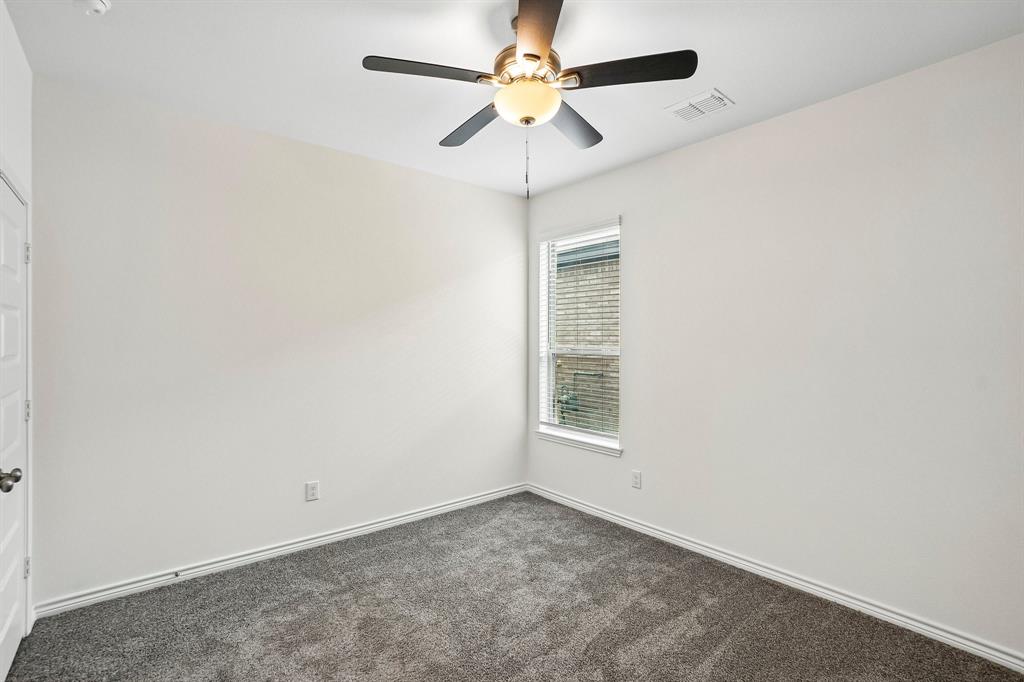 1915 Seminole Drive Property Photo 17