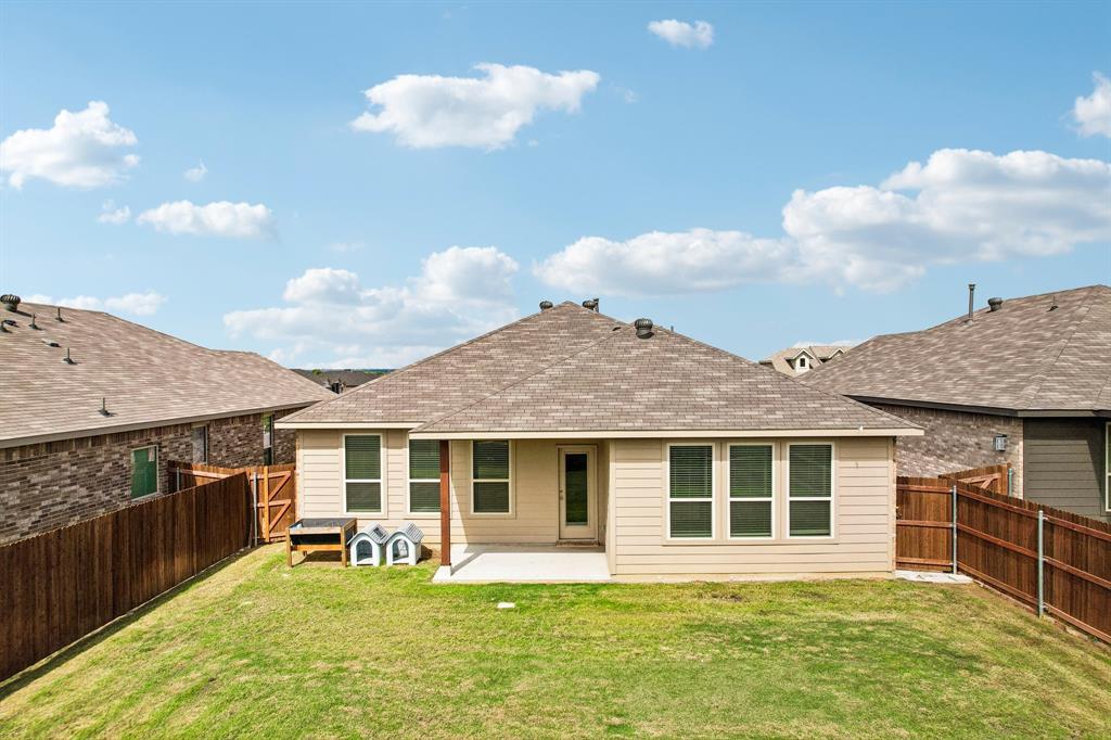 1915 Seminole Drive Property Photo 21