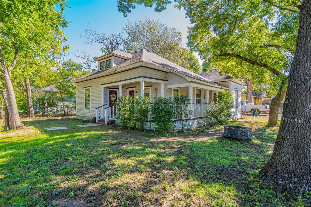 200 Williams Street Property Photo 1