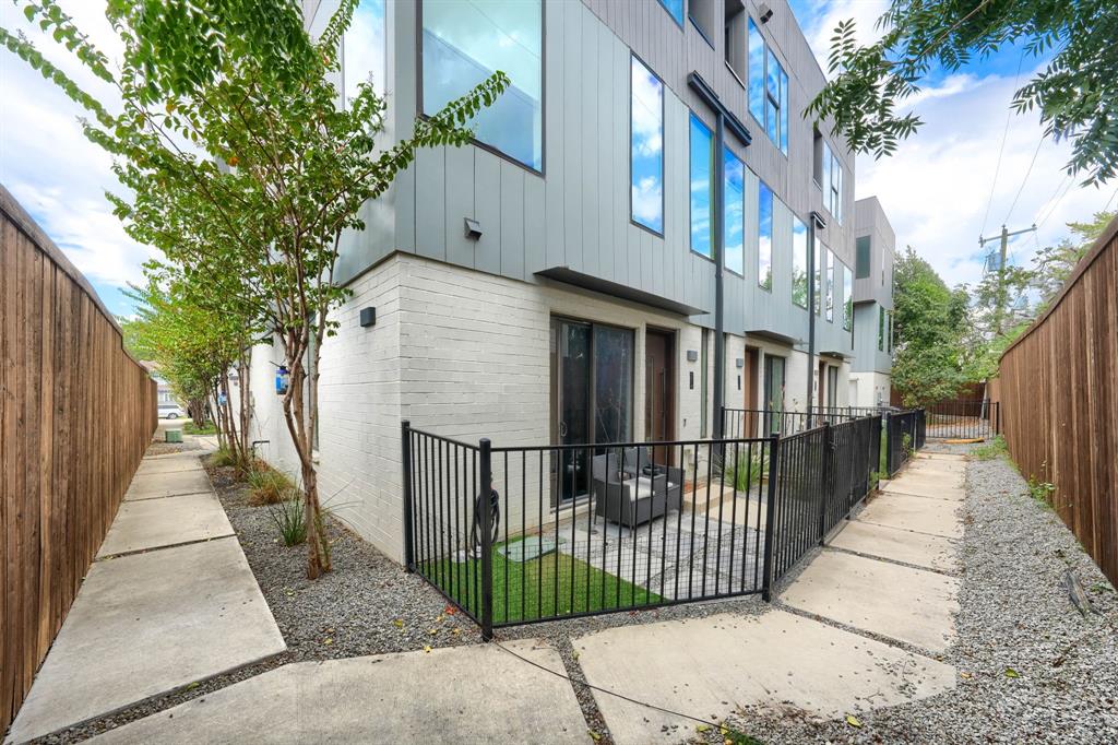 320 Mathey Court Property Photo 1